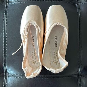 Brand new Grishko pointe shoes